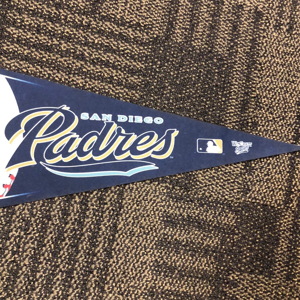NWOT 100% Authentic San Diego Padres Pennant - Picture 4 of 4